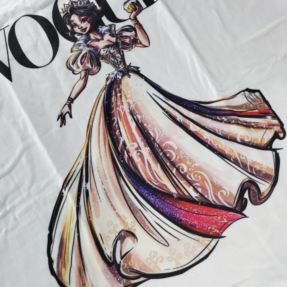Vogue Disney Snow White Queen Short Sleeve T-Shirt - Picture 3 of 14